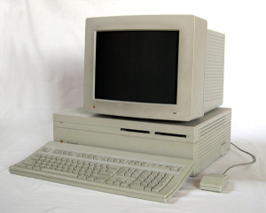 Flashpacker Vintage Macintosh MacII