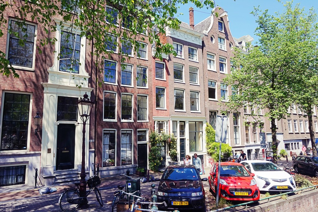 Free Walking Tour Amsterdam with 360 Amsterdam 05 (smallest house in Amsterdam)