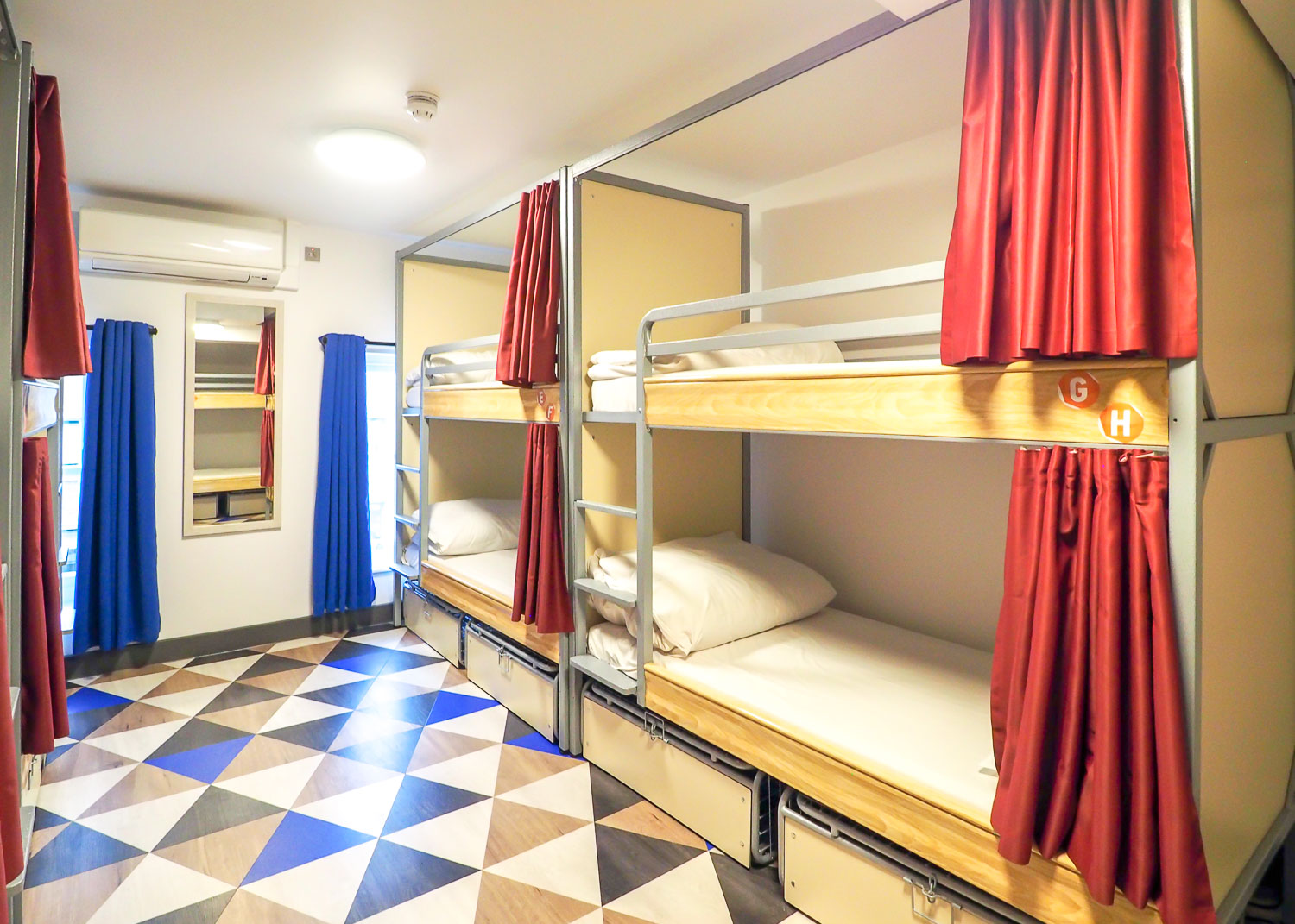 Female Only Hostels for Solo Female Travellers - St Christopher's at the Oasis at St Christopher’s London 1-2