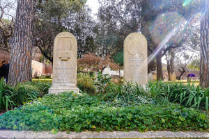 The Hidden Beauty and Famous Graves of the Protestant Cemetery, Rome Shelley Keats -6